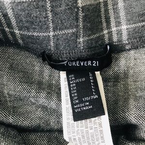 Forever 21 Skirts - Forever 21 Mini Gray Plaid Skirt EUC Large Forever 21 Skirts - Forever 21 Mini Gray Plaid Skirt EUC Large